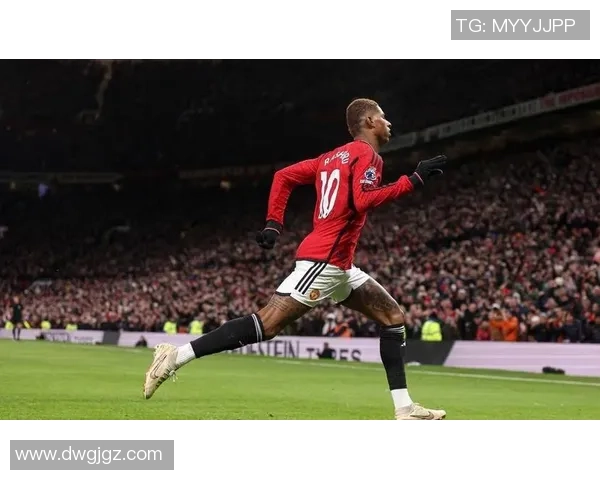 十号球衣的传奇足球明星盘点他们的辉煌成就与场上风采 十号球衣的传奇足球明星盘点他们的辉煌成就与场上风采